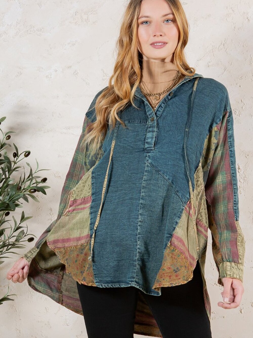 Western Boho Chic: Hooded High Low Patchwork Top - Picture 4 of 6